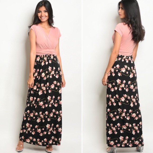 New! GILLI S-L Black Blush Floral Maxi Dress - Picture 3 of 4